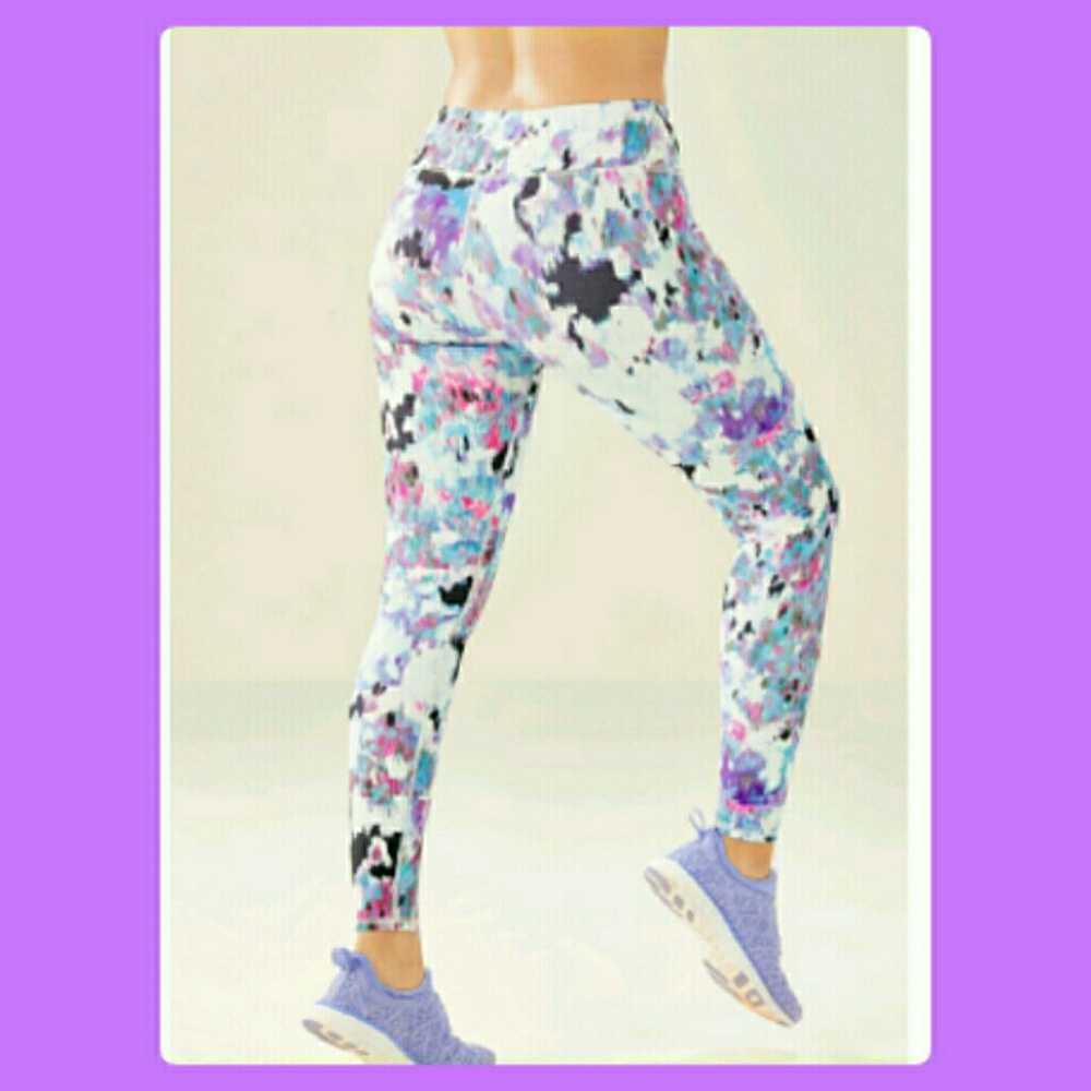 FABLETICS SALAR LEGGING-SHORT - Picture 2 of 8
